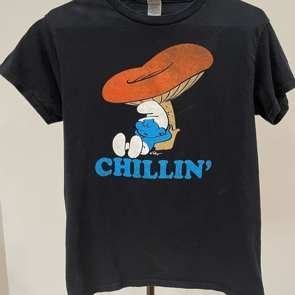 Gildan since small Smurf Chillin Tee shirt casual novelty